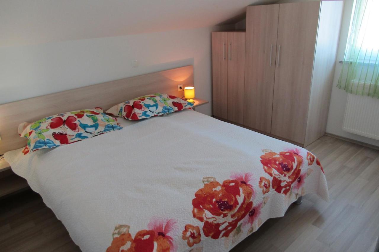 Apartment Morozin Krk Town Exterior foto